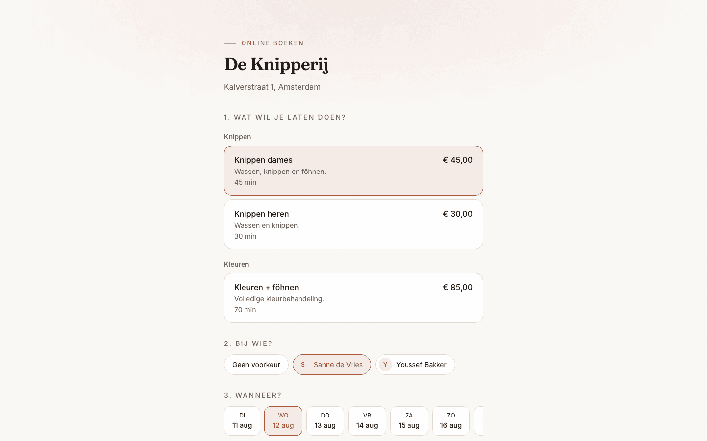 De boekingspagina toont alleen tijdvakken die vrij zijn.